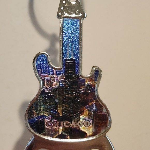 Chicago cityscape guitar shaped metal bottle opener - Picture 5 of 10
